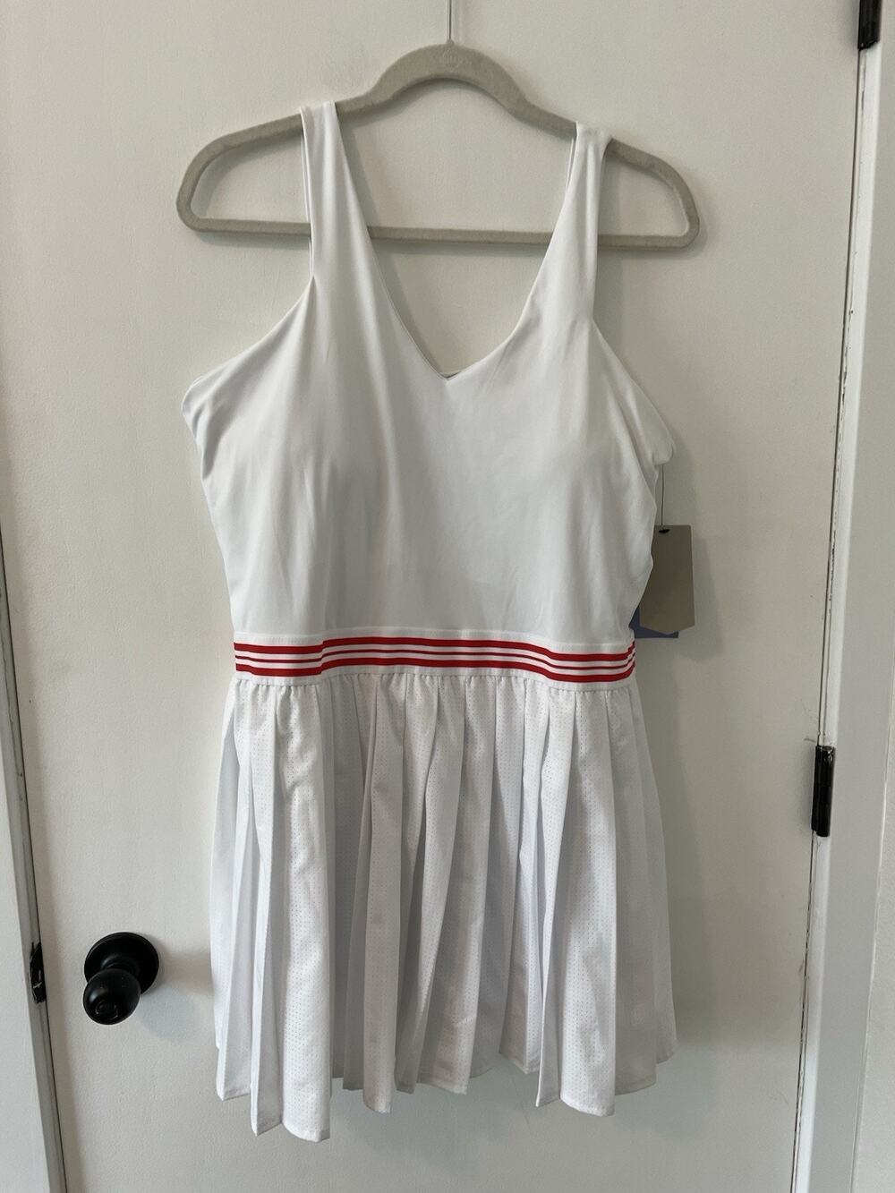 Avia Women’s Tennis Dress W/Pleated Skort White W/Red Stripes, Size XXXL NEW 097